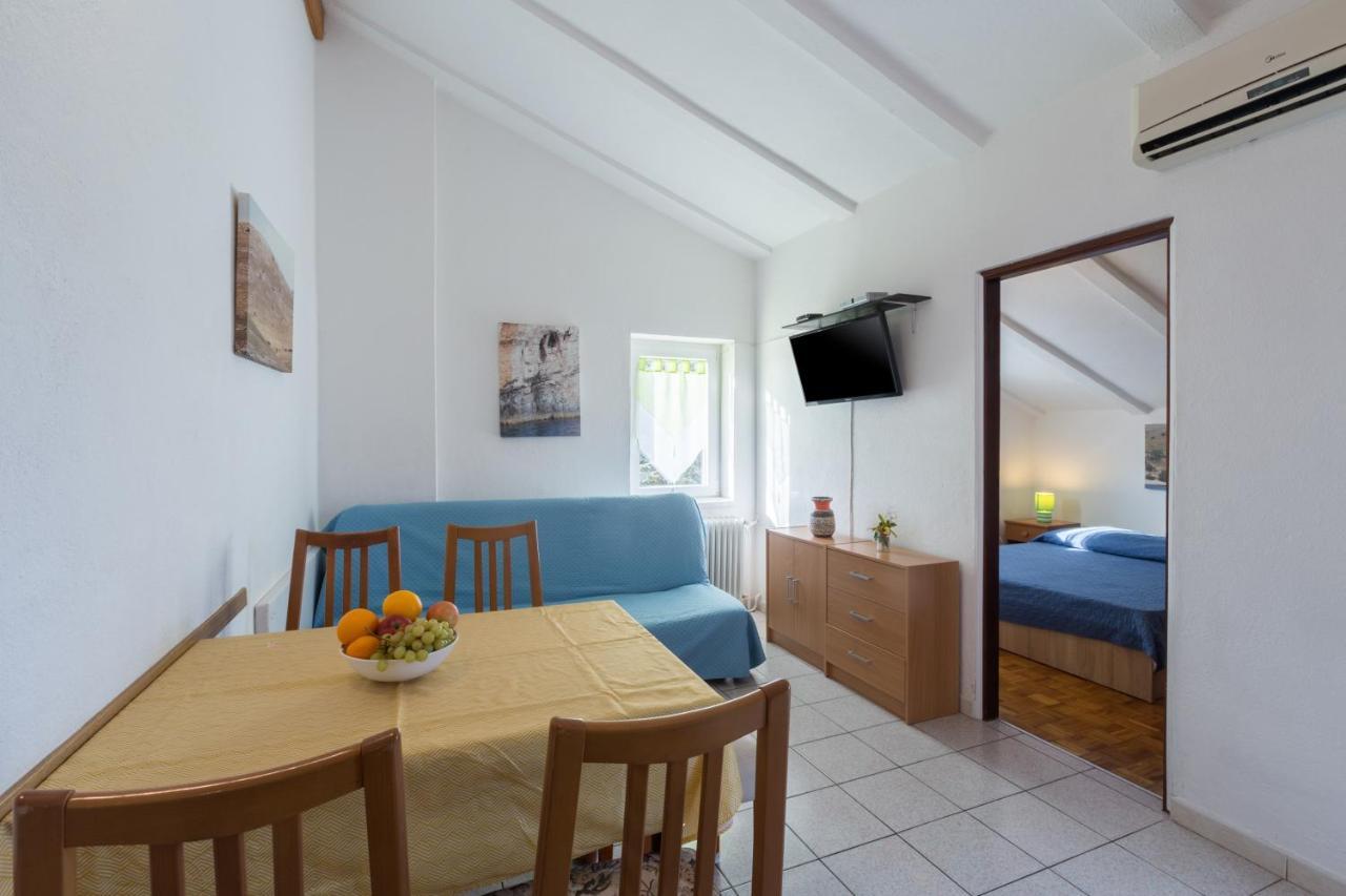 Apartments With A Parking Space Karigador, Novigrad - 2534 エクステリア 写真